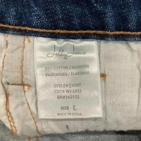 Jelly jeans High rise dark wash distressed denim shorts in size large - Picture 4 of 4